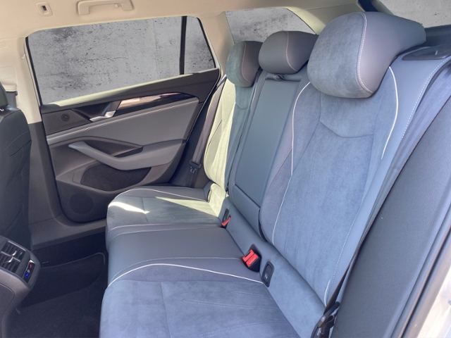 Passat Variant Business 1.5 eTSI DSG IQ.DRIVE KL
