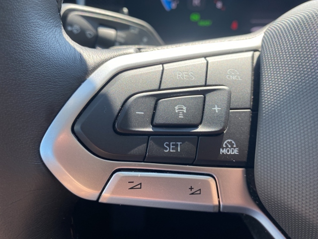 Passat Variant Business 1.5 eTSI DSG IQ.DRIVE KL