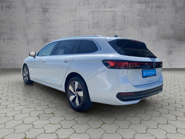 Passat Variant Business 1.5 eTSI DSG IQ.DRIVE KL