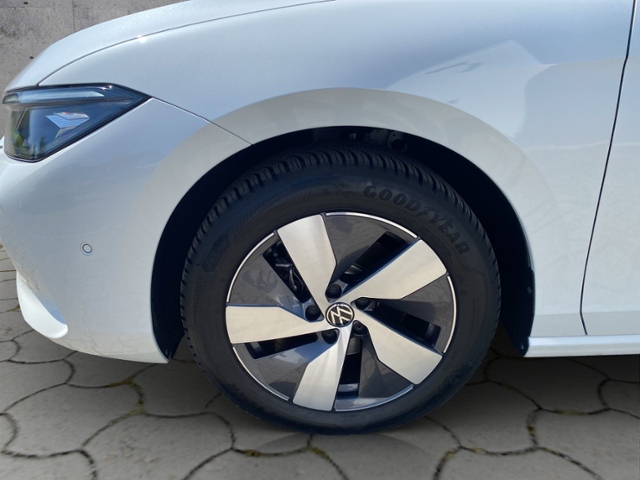 Passat Variant Business 1.5 eTSI DSG IQ.DRIVE KL