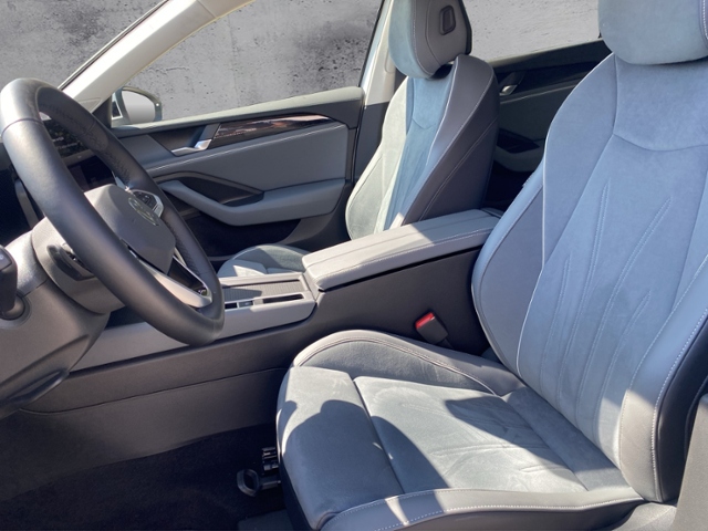 Passat Variant Business 1.5 eTSI DSG IQ.DRIVE KL