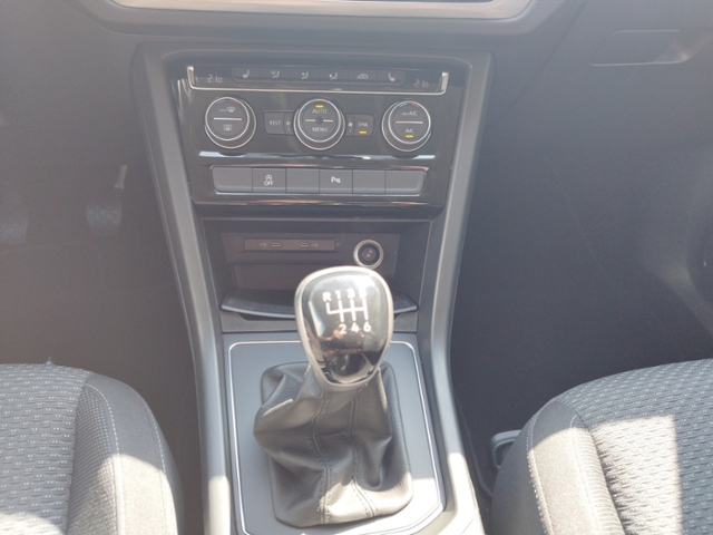 Touran Comfortline 1.5 TSI Business/SHZ KLIMA AL