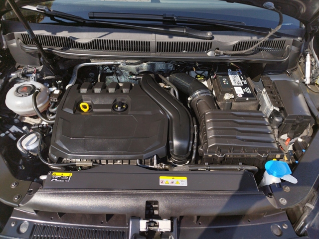Touran Comfortline 1.5 TSI Business/SHZ KLIMA AL