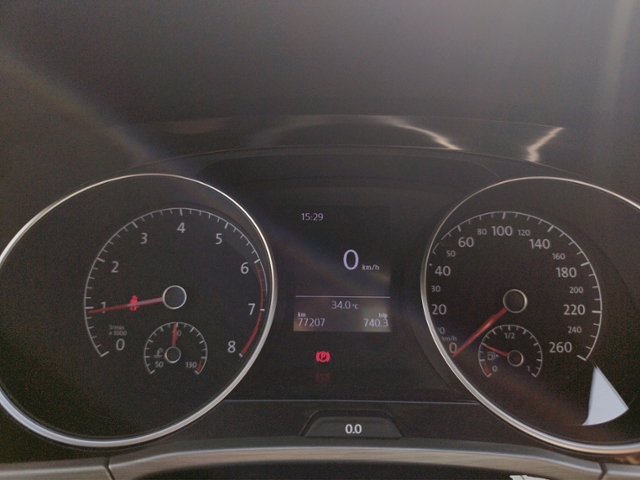 Touran Comfortline 1.5 TSI Business/SHZ KLIMA AL
