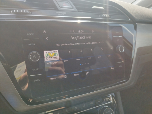 Touran Comfortline 1.5 TSI Business/SHZ KLIMA AL