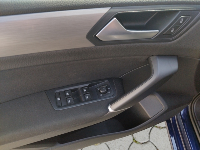 Touran Comfortline 1.5 TSI Business/SHZ KLIMA AL