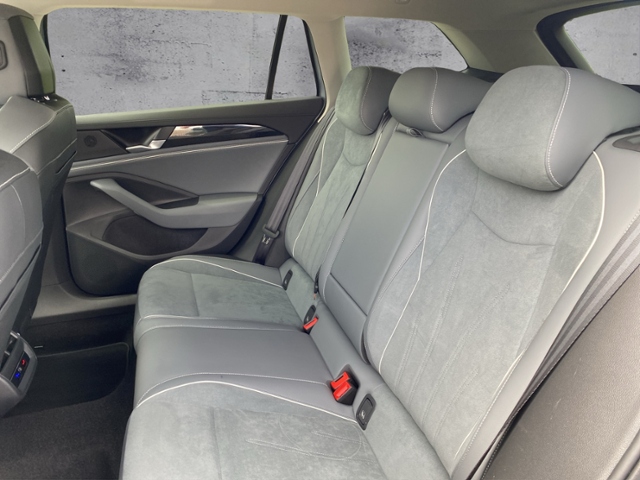 Passat Variant Business 1.5 eTSI DSG IQ.Drive/SH