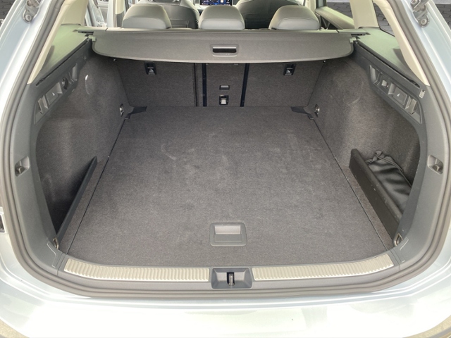 Passat Variant Business 1.5 eTSI DSG IQ.Drive/SH
