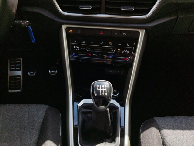 T-Roc Move 1.5 TSI NAV/SHZ/2-Zonen KLIMA LED NAV