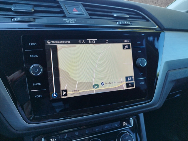 Touran Comfortline 2.0 TDI DSG BusinessP. KLIMA 