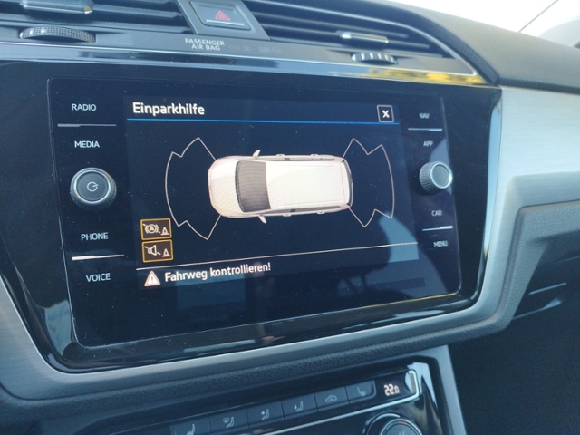 Touran Comfortline 2.0 TDI DSG BusinessP. KLIMA 