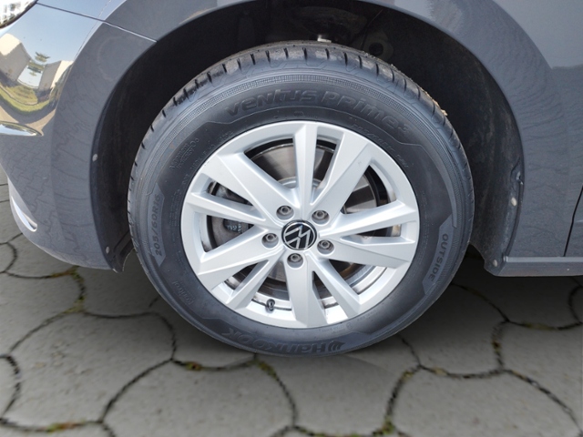 Touran Comfortline 2.0 TDI DSG BusinessP. KLIMA 