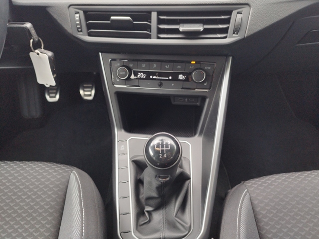 Polo Active 1.0 NAV/SHZ/2-Zonen KLIMA NAVI ALU