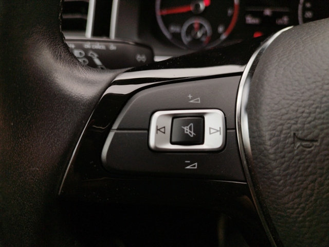 Polo Active 1.0 NAV/SHZ/2-Zonen KLIMA NAVI ALU