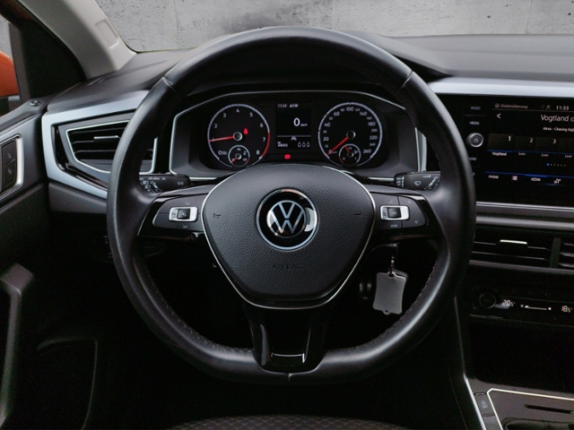 Polo Active 1.0 NAV/SHZ/2-Zonen KLIMA NAVI ALU