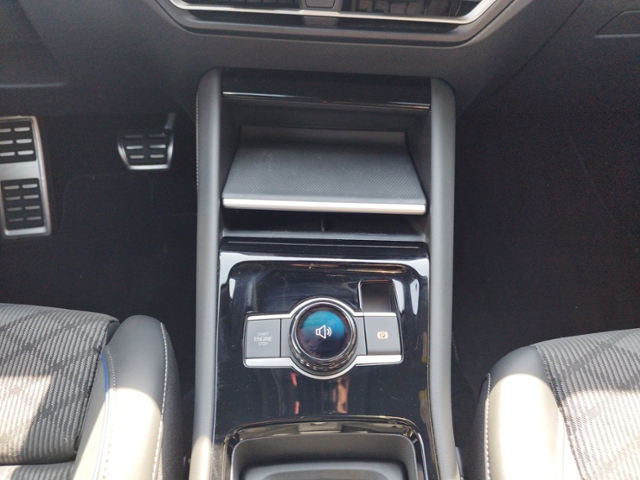 Tiguan R-Line 2.0 TDI DSG PANO/IQ.LIGHT KLIMA LE