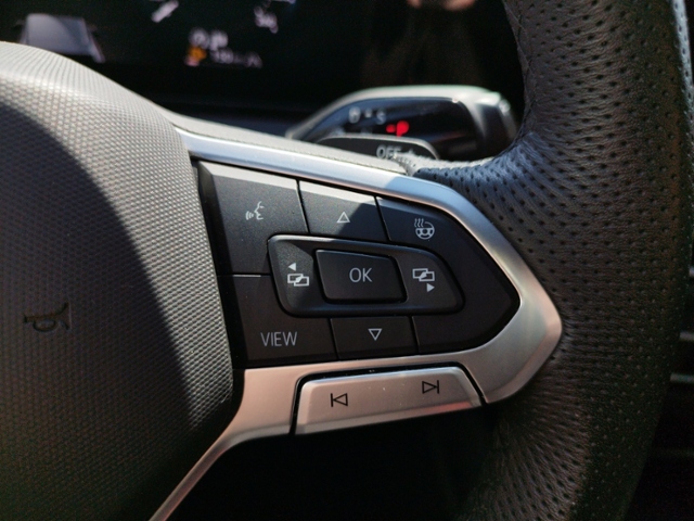 Tiguan R-Line 2.0 TDI DSG PANO/IQ.LIGHT KLIMA LE