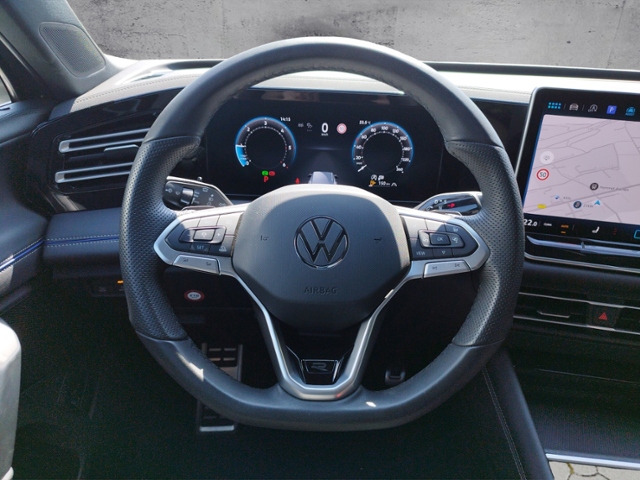Tiguan R-Line 2.0 TDI DSG PANO/IQ.LIGHT KLIMA LE