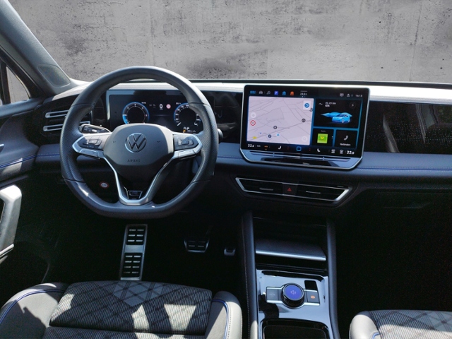 Tiguan R-Line 2.0 TDI DSG PANO/IQ.LIGHT KLIMA LE