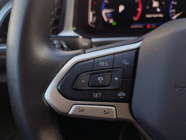 T-Roc Life 1.5 TSI DSG NAV/ACC/SHZ KLIMA LED NAV