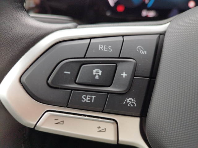 Golf VIII Life 1.5 TSI BusinessPrem./LED+ KLIMA 