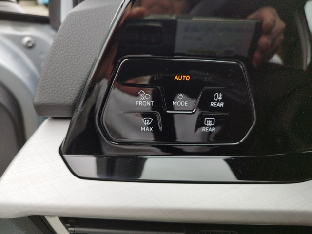 Golf VIII Life 1.5 TSI BusinessPrem./LED+ KLIMA 