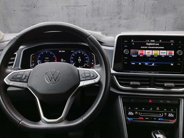 T-Roc Style 1.5TSI DSG/Matrix/AHK/RFK/ACC/Carpla