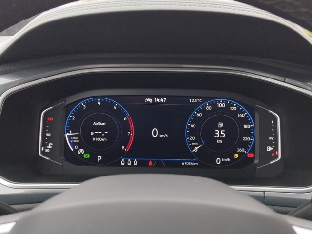 T-Roc Style 1.5TSI DSG/Matrix/AHK/RFK/ACC/Carpla