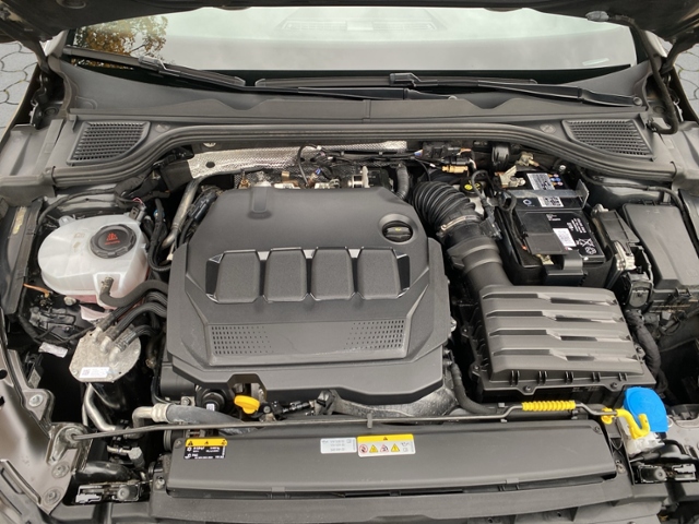 Golf VIII Active 2.0TDI DSG/Matrix/Navi/RFK/ACC/