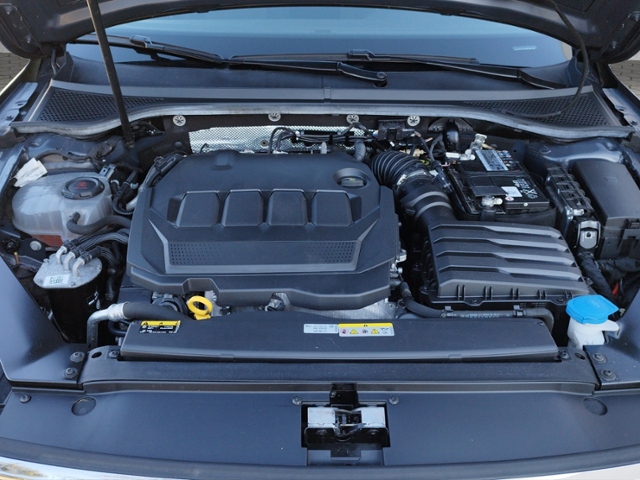 Passat Variant Business 2.0TDI DSG/Matrix/Navi/R