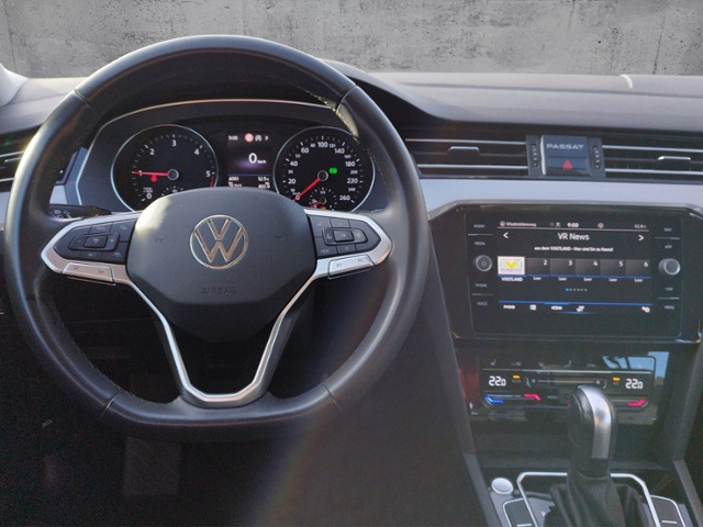 Passat Variant Business 2.0TDI DSG/AHK/Navi/SHZ/