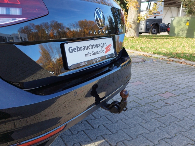 Passat Variant Business 2.0TDI DSG/AHK/Navi/SHZ/
