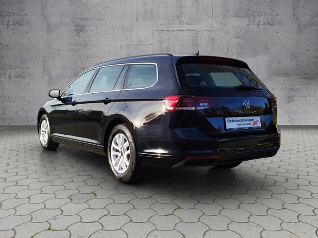 Passat Variant Business 2.0TDI DSG/AHK/Navi/SHZ/