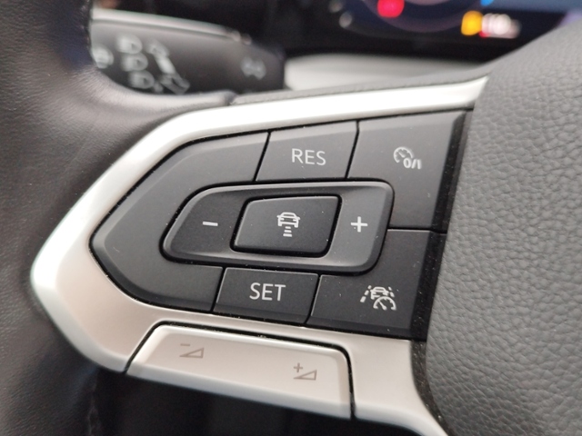 Golf VIII Life 1.5TSI Navi/ACC/L+S/SHZ/LED KLIMA