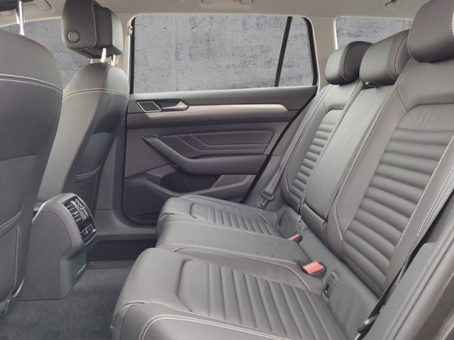 Passat Variant Business 2.0 TDI DSG NAV/Vienna K
