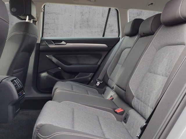 Passat Variant Business 2.0 TDI DSG STH/NAV KLIM