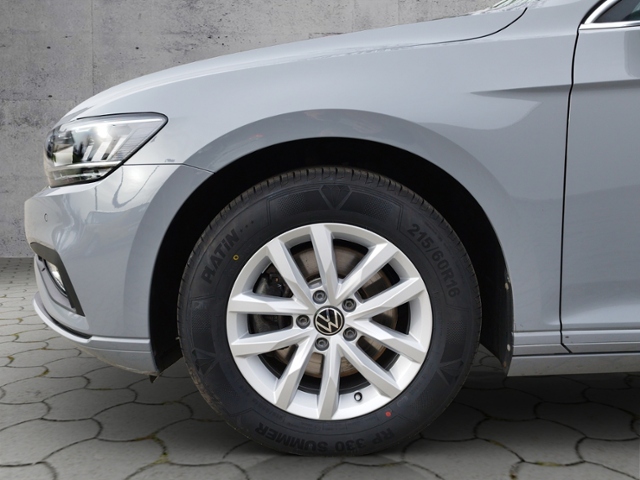 Passat Variant Business 2.0 TDI DSG STH/NAV KLIM