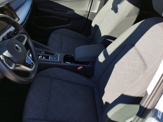 Golf VIII Variant Life 2.0 TDI DSG NAV/ACC/SHZ K