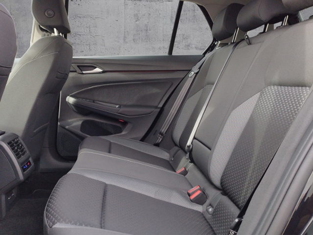 Golf VIII Active 2.0 TDI DSG PANO/HUD KLIMA LED 