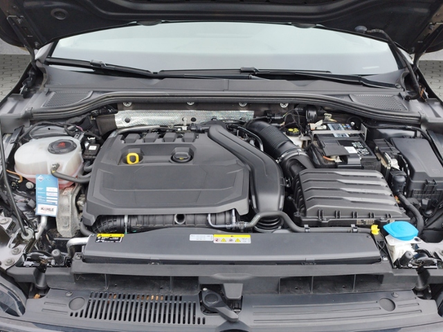 Golf VIII Active 1.5 TSI NAV/LED+/ACC KLIMA LED 