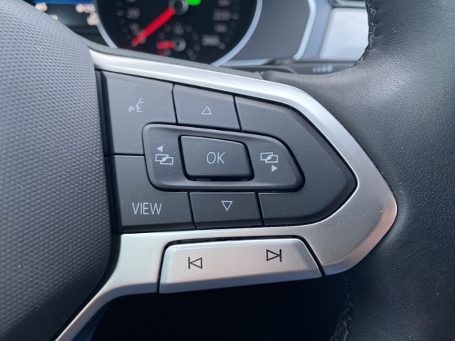 Passat Variant Business 2.0TDI DSG/AHK/Navi/RFK/