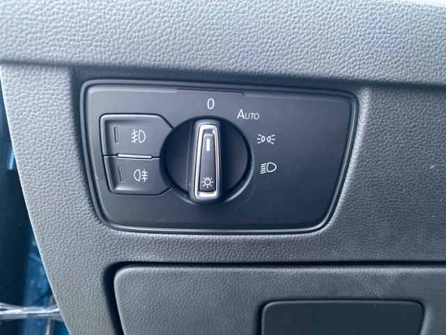 Passat Variant Business 2.0TDI DSG/AHK/Navi/RFK/