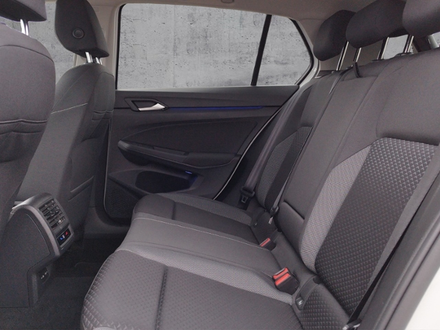 Golf VIII Active 1.5TSI AHK/Navi/LED+/RFK/SHZ KL