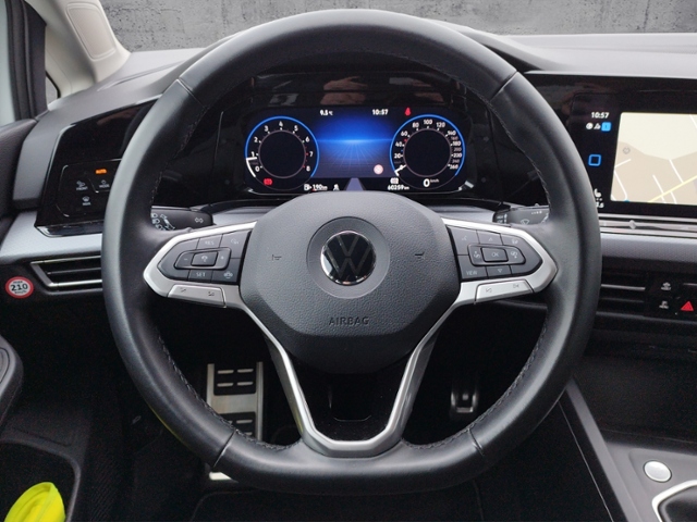 Golf VIII Active 1.5TSI AHK/Navi/LED+/RFK/SHZ KL