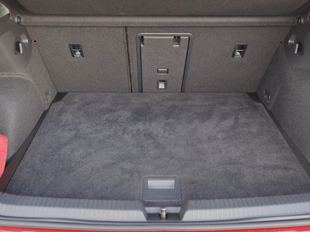 Golf VIII Active 1.5 TSI LED+/NAV/SHZ KLIMA NAVI