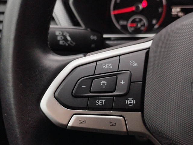 T-Cross Active 1.0 TSI BlindSpot/SHZ/NAV/ACC KLI