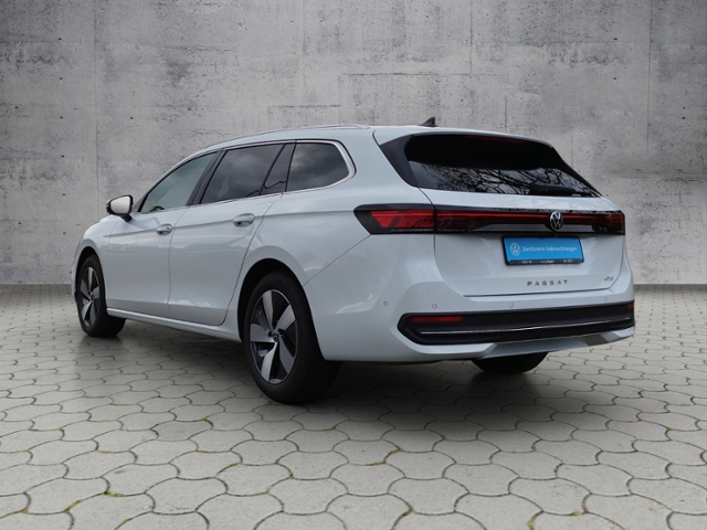Passat Variant Business 1.5 eTSI DSG IQ.DRIVE KL