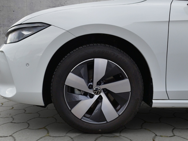 Passat Variant Business 1.5 eTSI DSG IQ.DRIVE KL