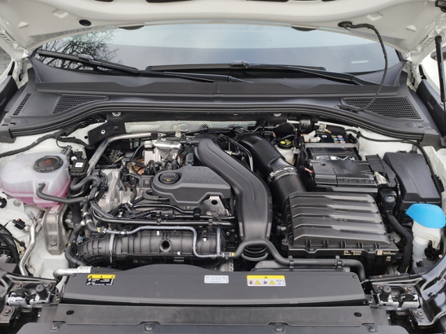 Passat Variant Business 1.5eTSI DSG AHK/Navi/Kam