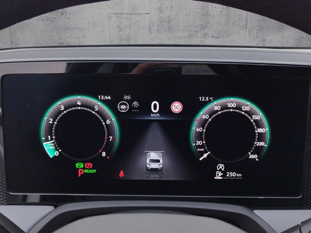 Passat Variant Business 1.5eTSI DSG AHK/Navi/Kam